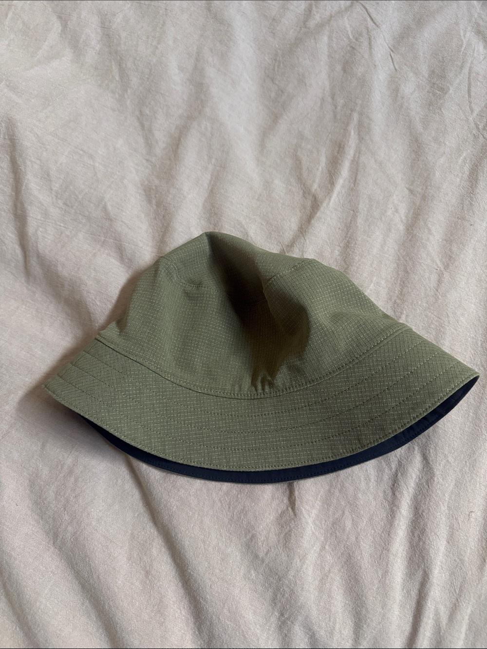 Lululemon bucket hat